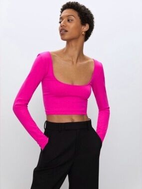 Aritzia Babaton Seamless Didot Cropped Long Sleeve Top – Size M/L – NWT